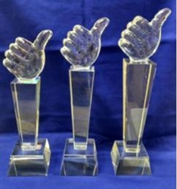 Well Done crystal trophy - 9 / 10 / 10.5 , Bangalore 24 hrs up to 72 hours / Other Cities 4 to 7 days.